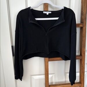 Women's Black Cropped Athletic Top